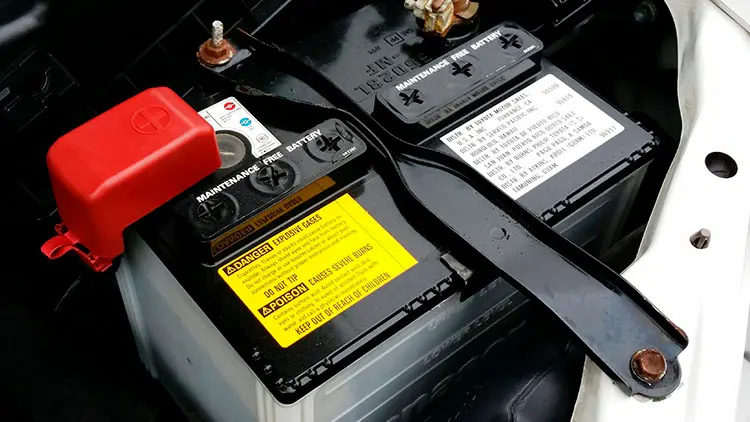 cada cuanto se le cambia la bateria a un carro - Cómo saber cuándo hay que cambiar la batería del coche