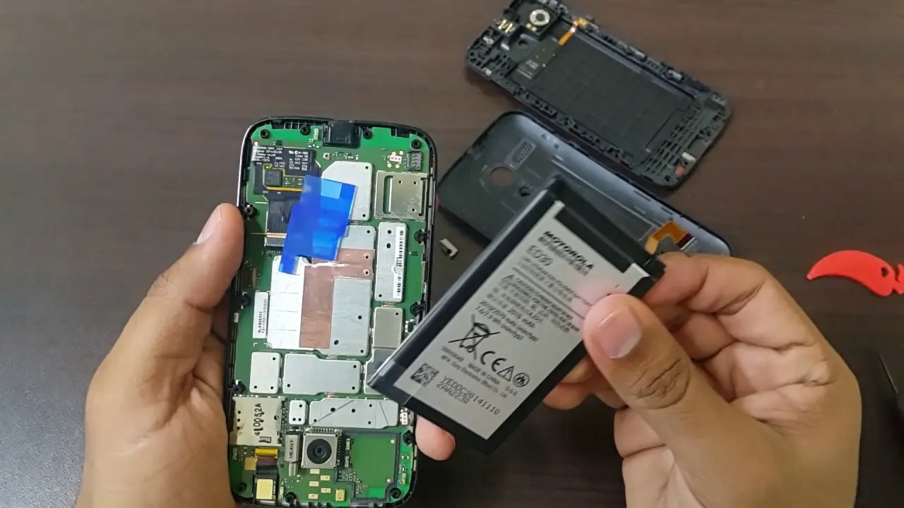 Cambio de baterías de Moto G - Cómo se saca la batería de un celular Motorola cambio de baterias de moto g - Cómo se saca la batería de un celular Motorola